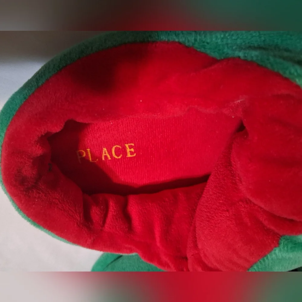 Green Red Elf Slippers Festive Costume Shoes Christmas Holiday Lounge Size 3/4